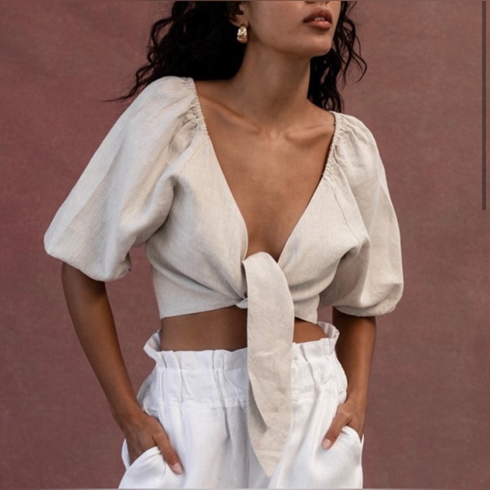 Posse tie top